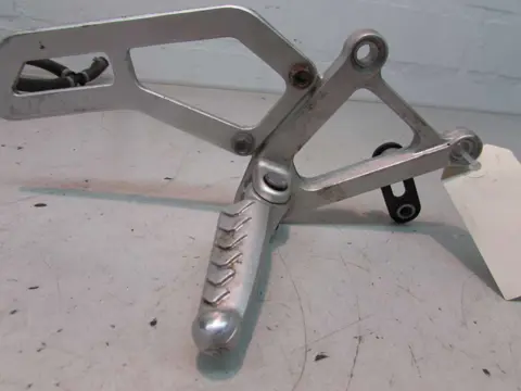 RECHTER SCHETSPLAAT Aprilia RSV 1000 1998 - 2000