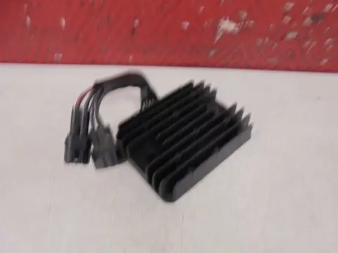 SPANNINGSREGELAAR Suzuki GSX F 650 2008 - 2009