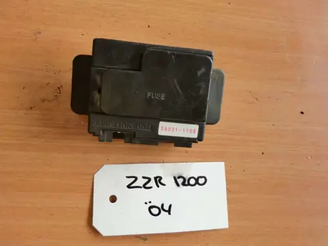 ZEKERINGKAST Kawasaki ZZR 1200 2002 - 2005