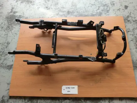 ACHTER SUBFRAME Kawasaki ZZR 1200 2002 - 2005