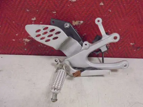 RECHTER SCHETSPLAAT Yamaha YZF R1 2004 - 2006