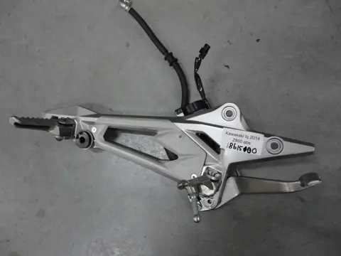 RECHTER SCHETSPLAAT Kawasaki Z 800 2013 - 2014