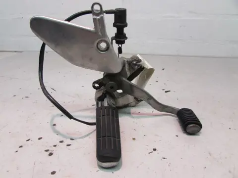 RECHTER SCHETSPLAAT Yamaha FZR 600 1994 - 1996