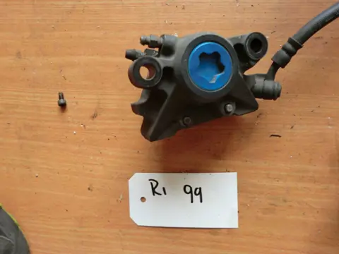 ACHTER REMKLAUW Yamaha YZF R1 1998 - 1999