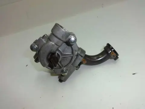 OLIEPOMP Honda VF 700 750 C Magna 1983 - 1985