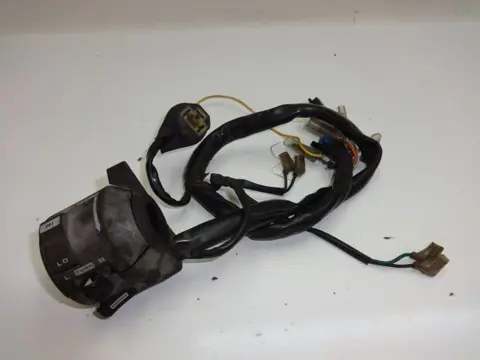 STUURSCHAKELAAR LINKS Honda VT 500 1983 - 1986