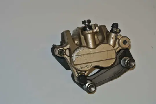 REMKLAUW RECHTS VOOR Triumph Tiger 800 xc 2012 - 2013