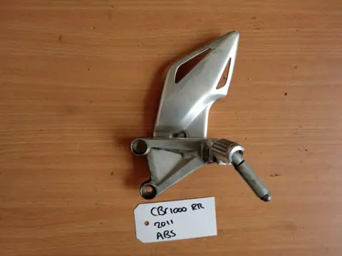 LINKER SCHETSPLAAT Honda CBR Fireblade 2008 - 2011