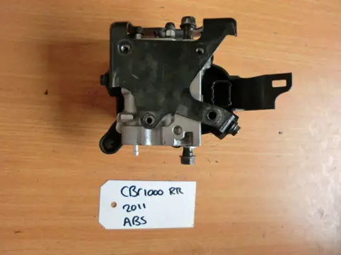 ABS POMP Honda CBR Fireblade 2008 - 2011