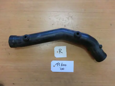 RECHTER LUCHTAANZUIGBUIS Triumph TT 600 2002 - 2003