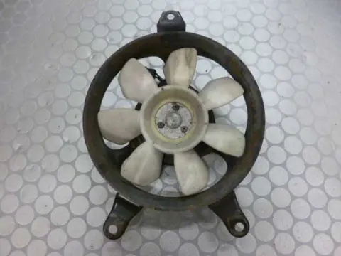 VENTILATOR Triumph Sprint ST 955 1999 - 2005