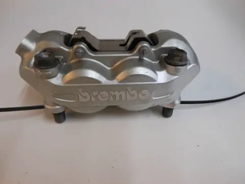 REMKLAUW LINKS VOOR Ducati monster 796 2011 - 2014