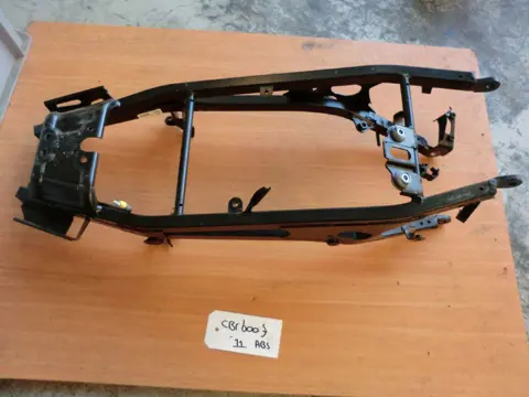 ACHTER SUBFRAME Honda CBR 600 F 2011 - 2013