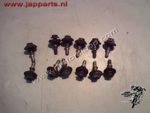 BMW K100LT Klepdekselbouten