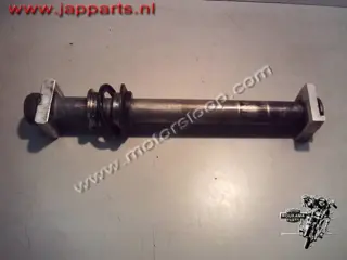 Yamaha YZF-R1(RN191) Achterwiel as