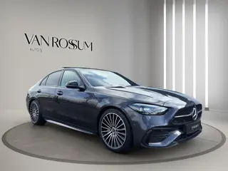 Mercedes-Benz C-klasse 180 AMG Line | 19"| Panoramadak | Camera | Keyless | Led | Sfeer |