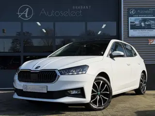 Skoda Fabia 1.0 TSI Color Edition Pano Camera CarPlay