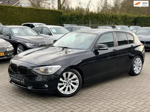 BMW 1-serie 114i Business+|Nieuwe Ketting + Klepseals|Climate control|Stoelverwarming|17 inch..