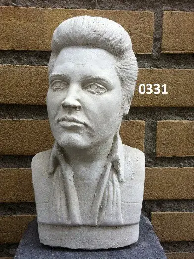 ELVIS PRESLEY.