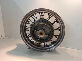 Honda VT750C(RC44) Achterwiel