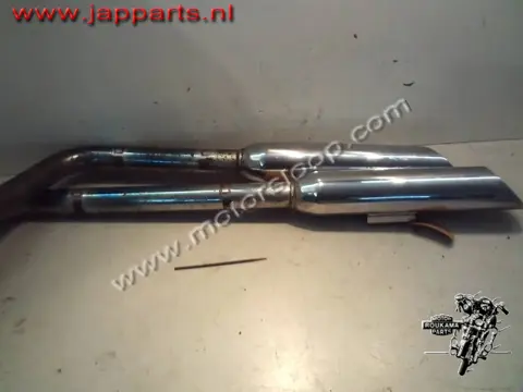 Honda VT750C(RC44) Uitlaat