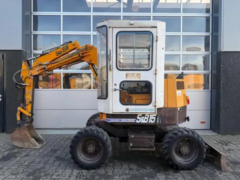 Hanix S&B 15W (bj 1990)