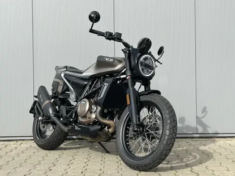 2019 Husqvarna Svartpilen 701 75pk ABS TC - Quickshifter - Spaakwielen