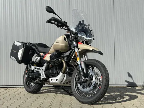 2020 Moto Guzzi V85 TT Travel 80pk ABS E5 - Cruise - Koffers - Verstralers