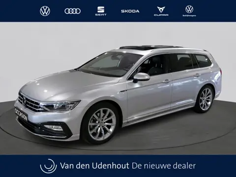 Volkswagen Passat Variant 1.5 TSI R-Line Business | Leder | Panoramadak | Trekhaak |