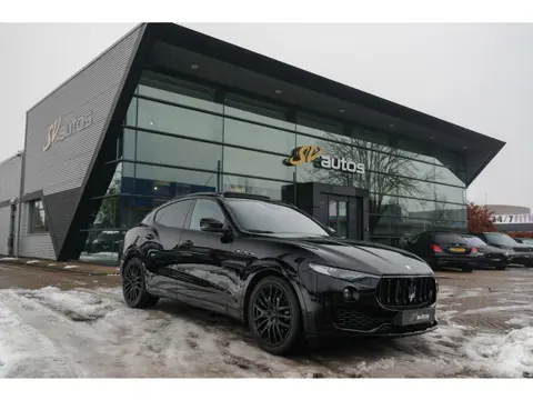 Maserati Levante Gransport 3.0 V6 D 275pk Panoramadak Schaalstoelen VOL!!! Carbon pakket NLauto 21" 