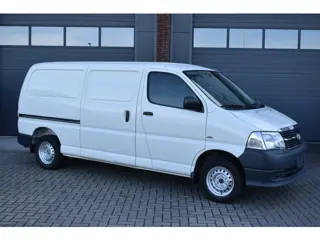 Toyota HiAce 2.5 D-4D LWB Comfort (bj 2011)