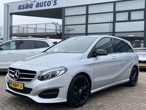 Mercedes-Benz B-Klasse 180 Automaat Ambition Navigatie Trekhaak Camera Led Koplampen Leder 18 Inch A