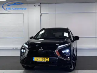Mitsubishi Eclipse Cross 2.4 PHEV Instyle | Leder | Panorama dak | 4seizoenen banden |