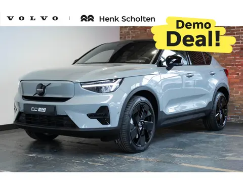 Volvo EC40 Single Motor Extended Range Ultra Black Edition | Demo Deal | Panoramadak | Verwarmbare v