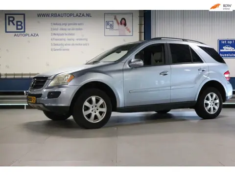 Mercedes-Benz M-klasse 350 AUTOMAAT / SCHUIFDAK / KETTING VERVANGEN ! ! !