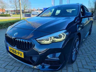BMW 2-serie Gran Coupé 218i High Executive Panodak Schaalstoelen