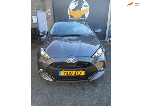Toyota Yaris 1.5 Hybrid Business Plus