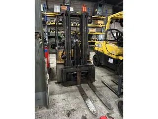 Caterpillar EP35KPAC (bj 2006)