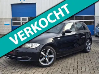 BMW 1-serie 120i AUTOMAAT/SCHUIFDAK/NAVI/STOEL VERW/TREKHAAK