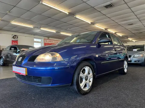 Seat Cordoba 1.4-16V Stella. NAP, airco, nwe apk, parksensor en netjes onderhouden!