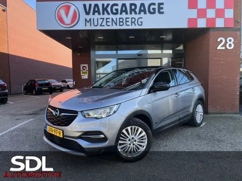 Opel Grandland X 1.6 Turbo Hybrid Innovation // FULL LED // KEYLESS // DODEHOEK // ELEK. KLEP // CAM