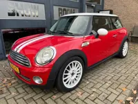 Mini 1.6 Cooper, nieuwe distributieketting