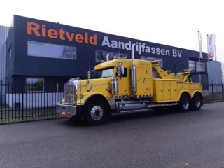 Freightliner torpedofront towtruck FLD120 torpedo