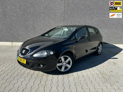 Seat Leon 1.6 Sport-up | AIRCO | AUX | ELEK RAMEN | CC | APK T/M 14-3-2027 | AFLEVERBEURT | COMPLEET