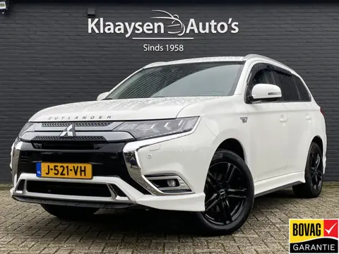 Mitsubishi Outlander 2.4 PHEV Intense+ 4WD 225 pk AUT. | 1e eigenaar | navigatie | trekhaak | sport 