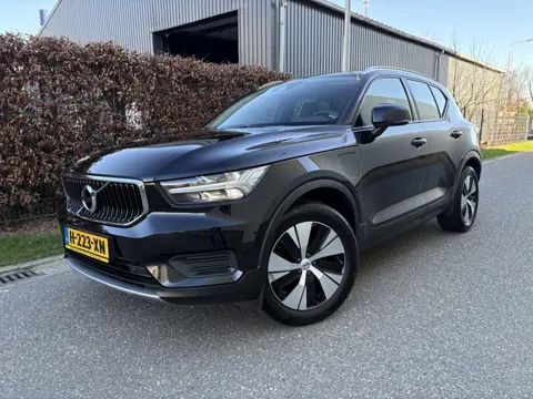 Volvo XC40 1.5 T5 Twin Engine Momentum Pro / AUTOMAAT / NAVI / CRUISE