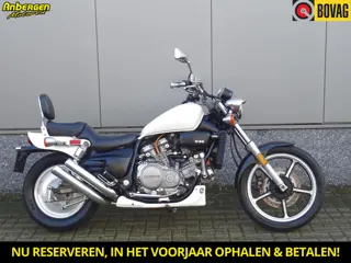 Honda VF 750 F SUPER MAGNA (bj 1990)