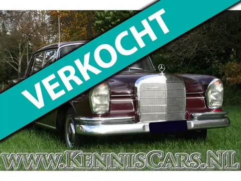 Mercedes-Benz 1965 220S Sedan Sedan