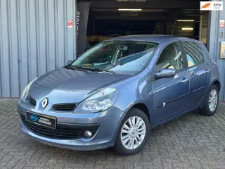 Renault Clio 1.6-16V Privilège