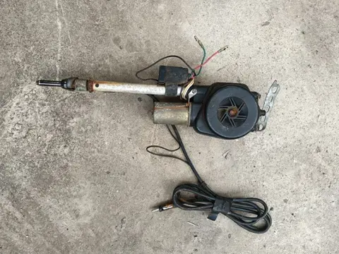 Antenna for Maserati 2.24